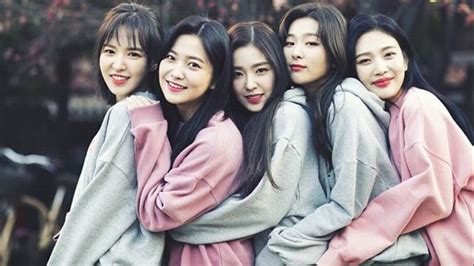 Dating history & rumoured relationships of Red Velvet members.